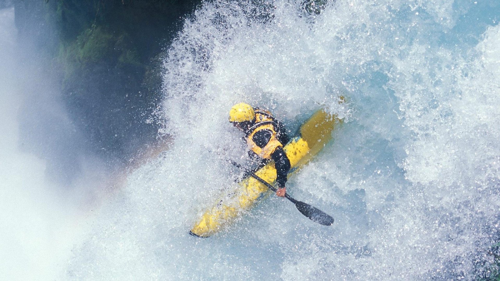特色足球主题文化街区在全国多个省市落地，助推城市品牌建设，足球特色学校宣传片